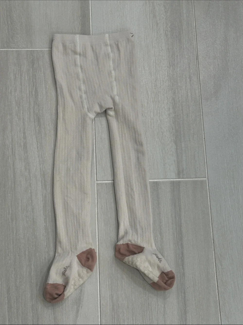 pehr 4-5T Cream Ribbed Kids Tights with Pink Heel & Toe - Grippy Bottom